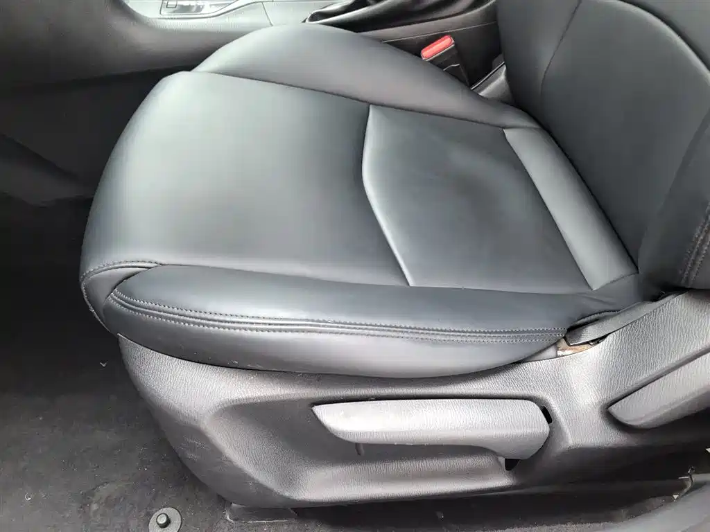 Mazda 3 Axela 2019 — фото 20