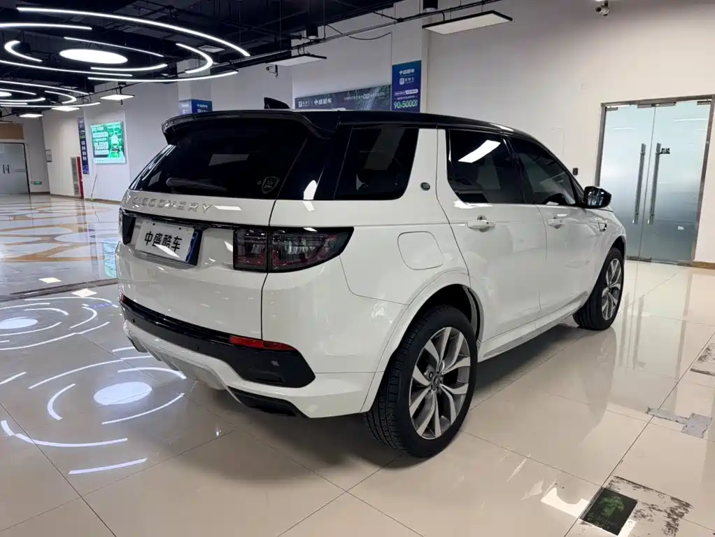Land Rover Discovery Sport 2024 — фото 9