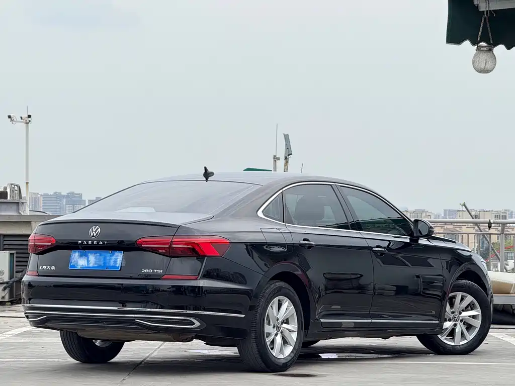 Volkswagen Passat 2020 — фото 11