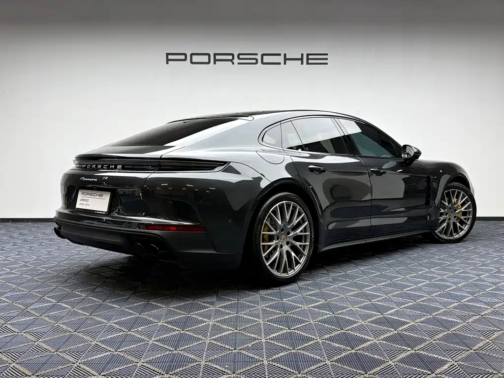 Porsche Panamera 2025 — фото 2