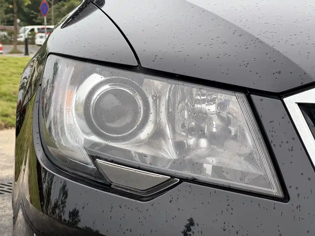 Skoda Superb 2013 — фото 10