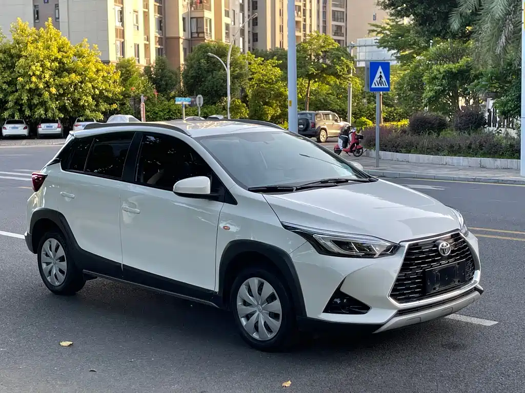 Toyota Yaris L 2022