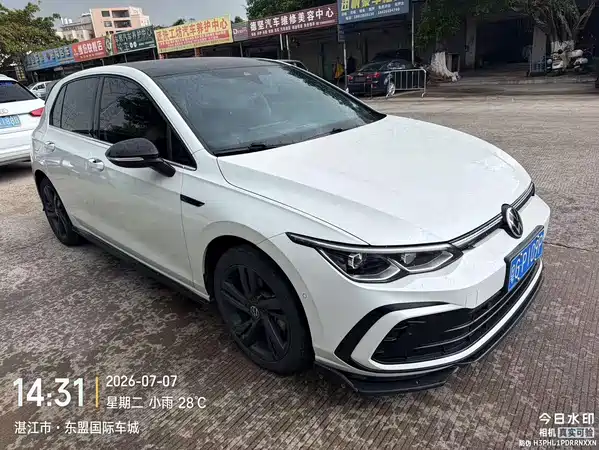 Volkswagen Golf 2022