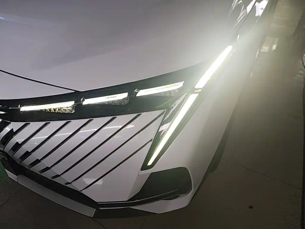 GAC Trumpchi Shadowcool 2022 — фото 24