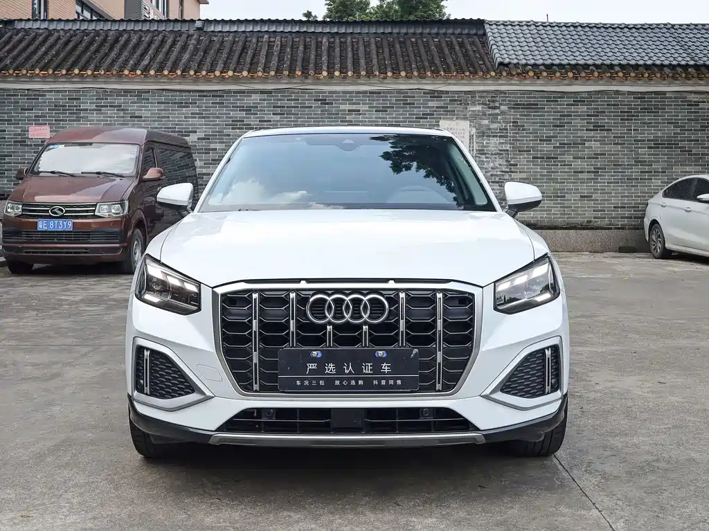 Audi Q2L 2023 — фото 2