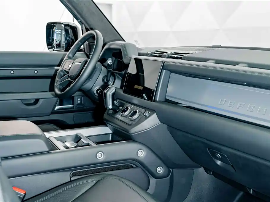 Land Rover Defender 2025 — фото 22
