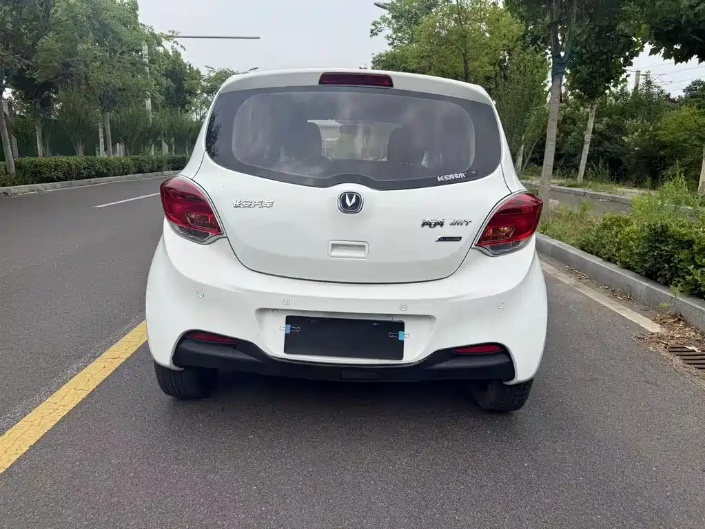Changan BenBen 2018 — фото 5