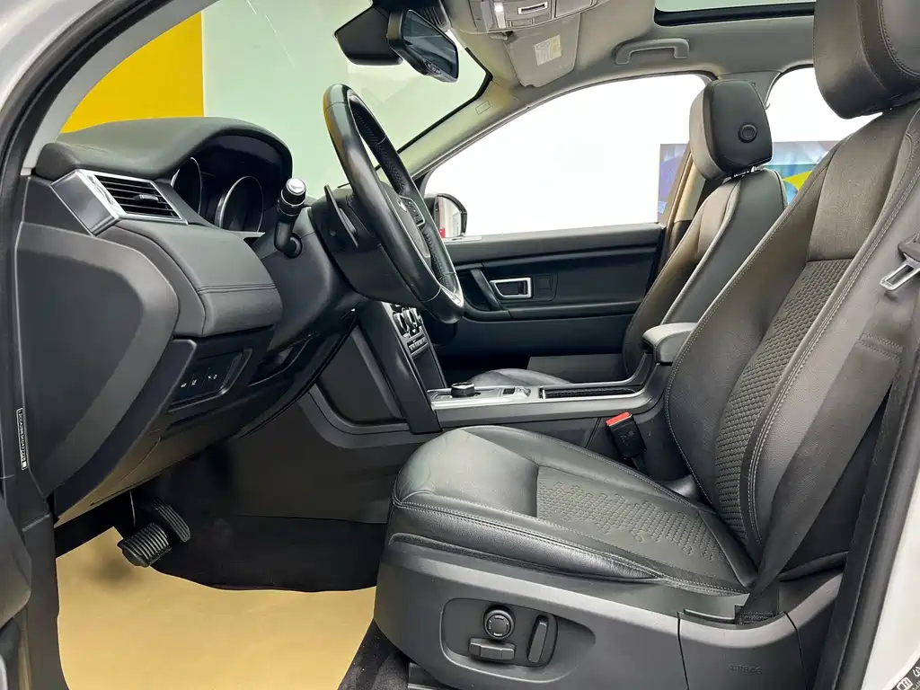 Land Rover Discovery Sport 2019 — фото 7