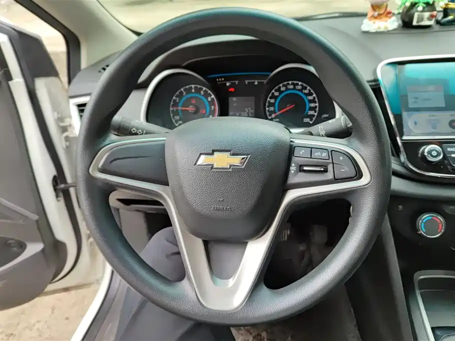 Chevrolet Cavalier 2017 — фото 12