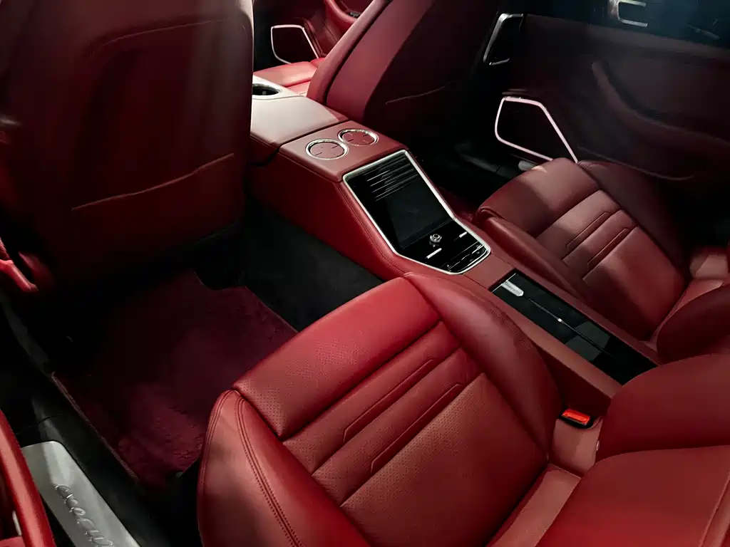 Porsche Panamera 2019 — фото 16