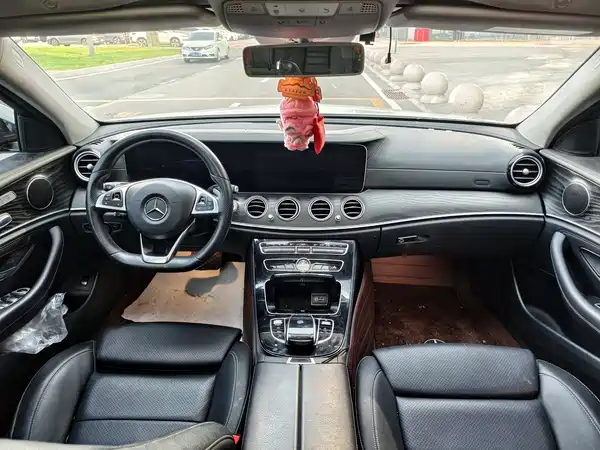 Mercedes-Benz E-Class 2016