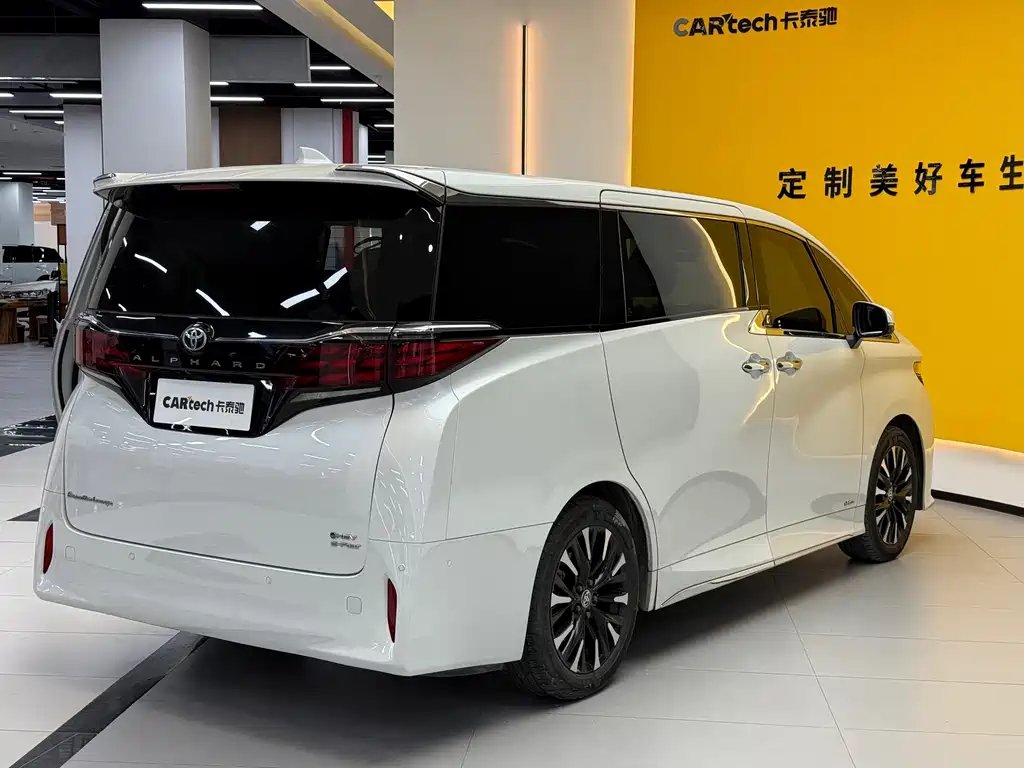 Toyota Alphard 2024 — фото 5