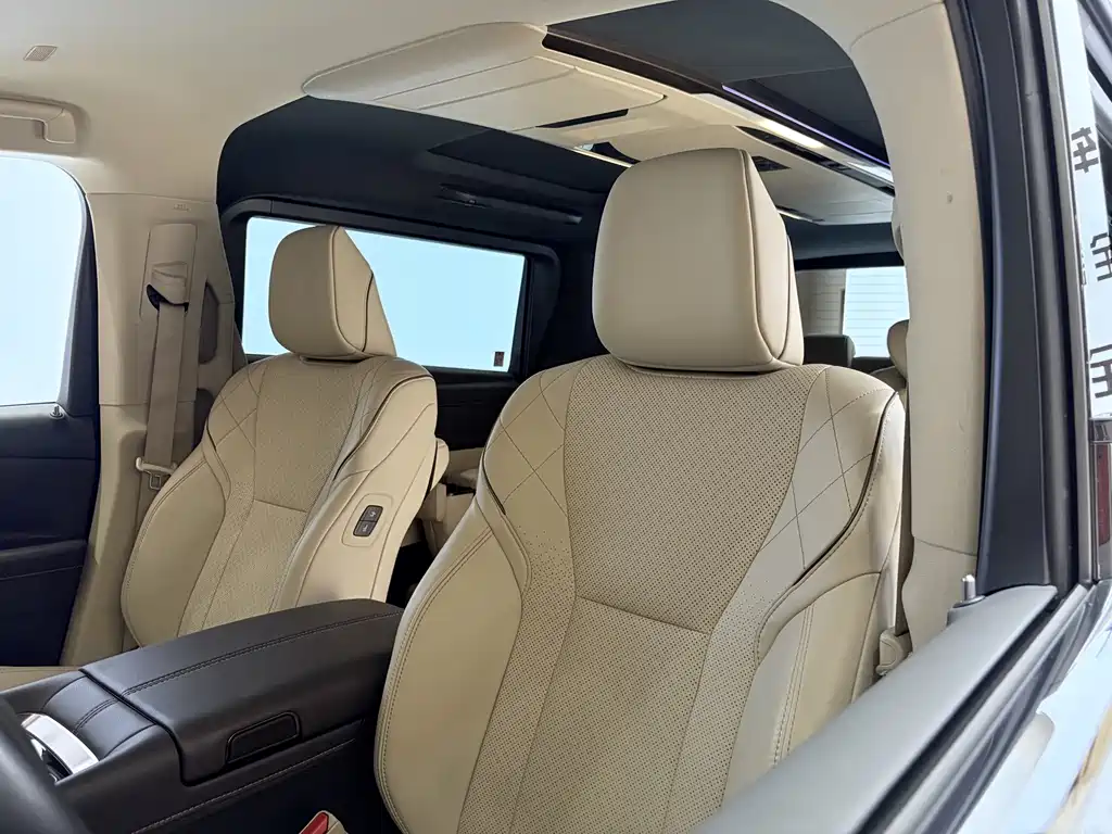 Toyota Alphard 2024 — фото 10