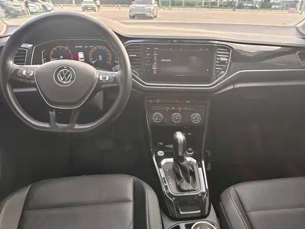 Volkswagen T-Roc 2023