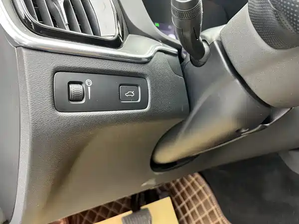 Volvo XC60 2022
