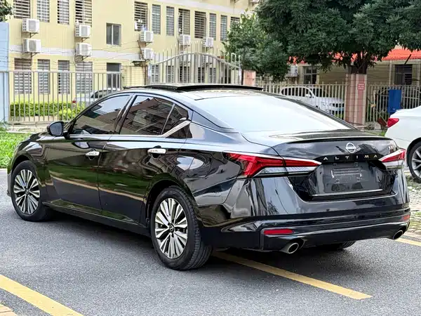 Nissan Teana 2024