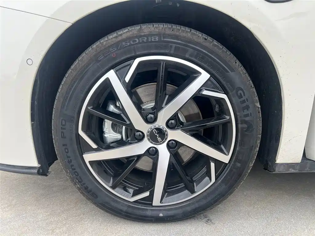 BYD Seal 07 DM-i 2025 — фото 24