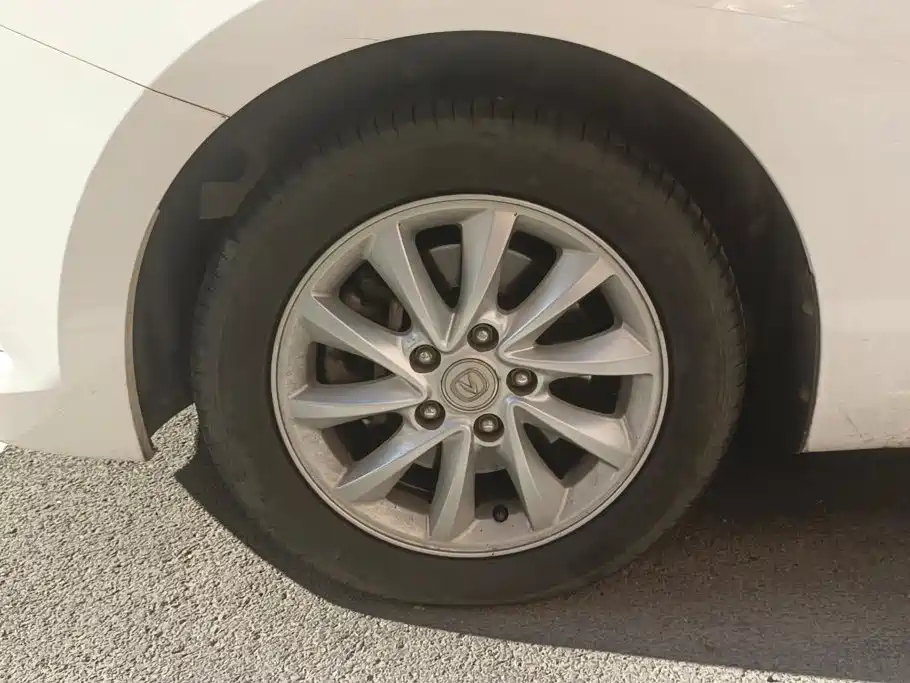 Changan V7 2015