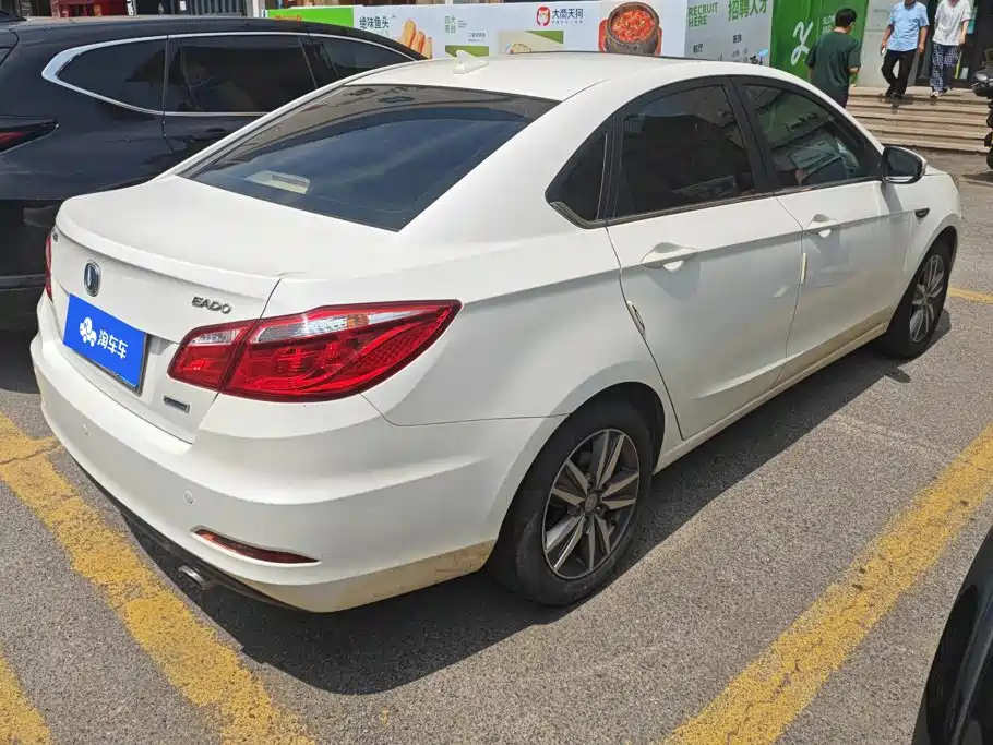 Changan Eado 2018 — фото 3
