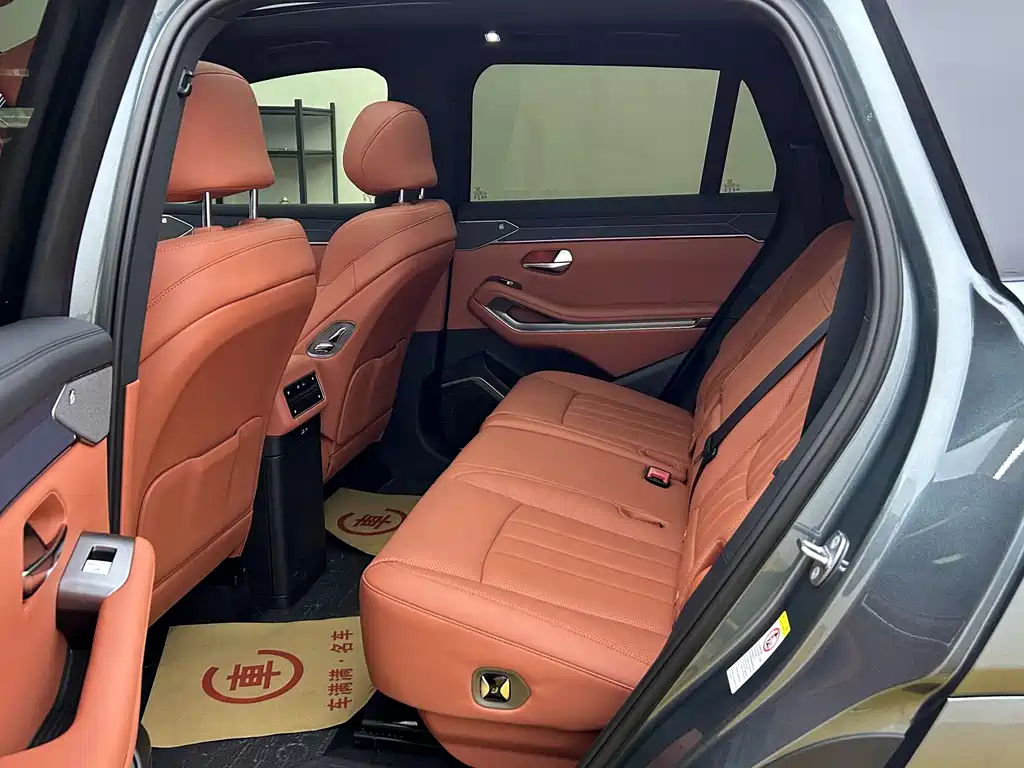 BYD Tang L 2025