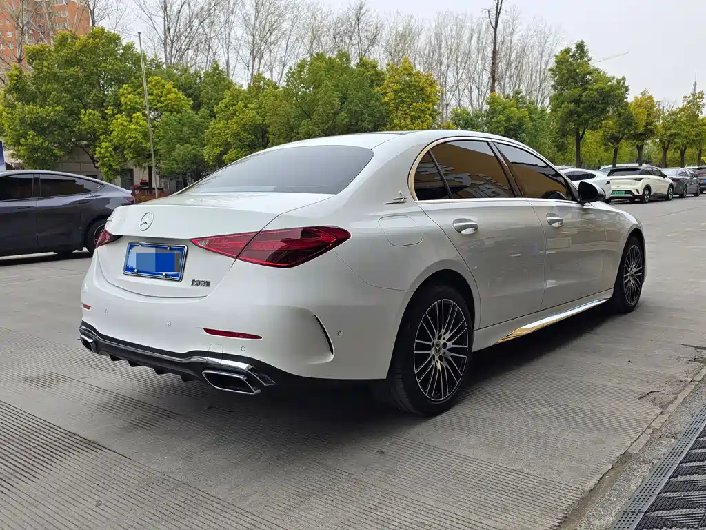 Mercedes-Benz C-Class 2023 — фото 4