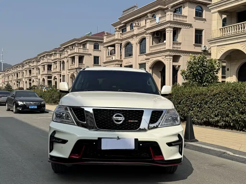 Nissan Patrol 2017 — фото 2