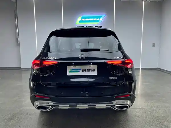 Mercedes-Benz GLC 2023