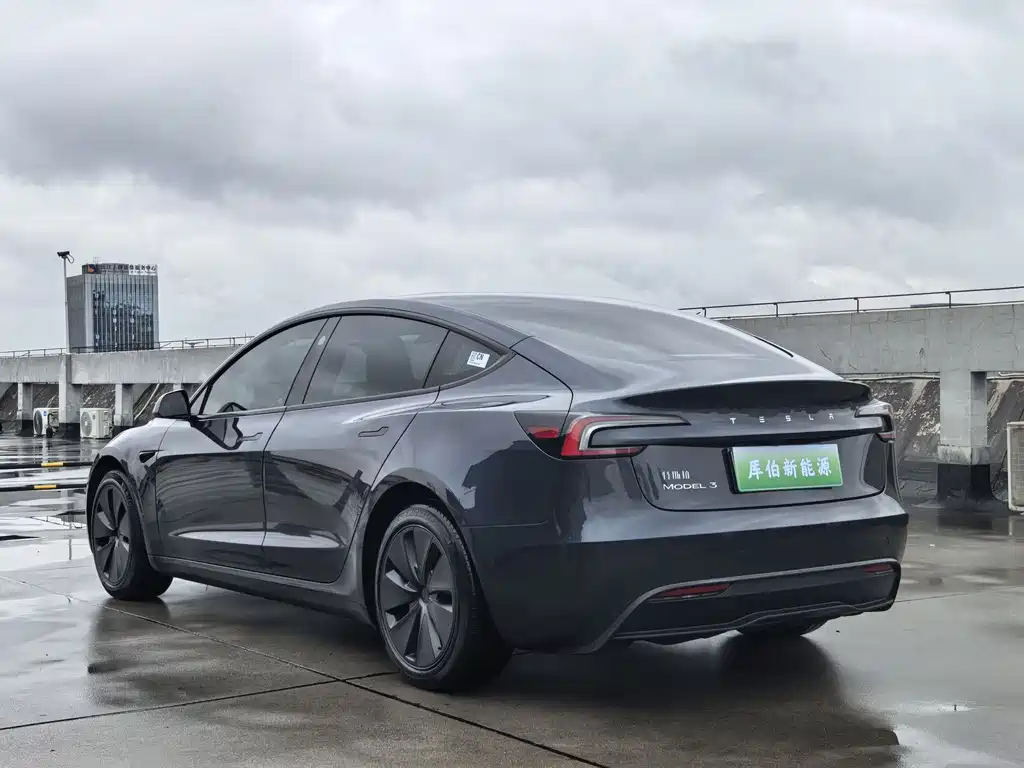 Tesla Model 3 2025 — фото 4