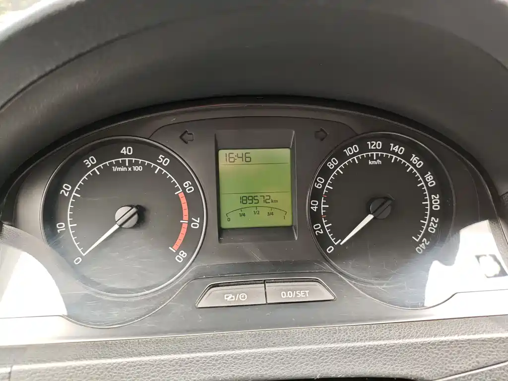 Skoda Rapid 2014 — фото 15