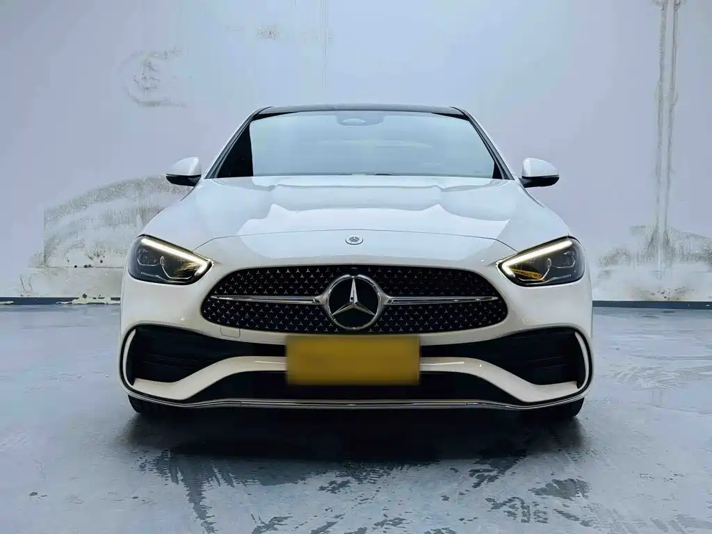 Mercedes-Benz C-Class 2024