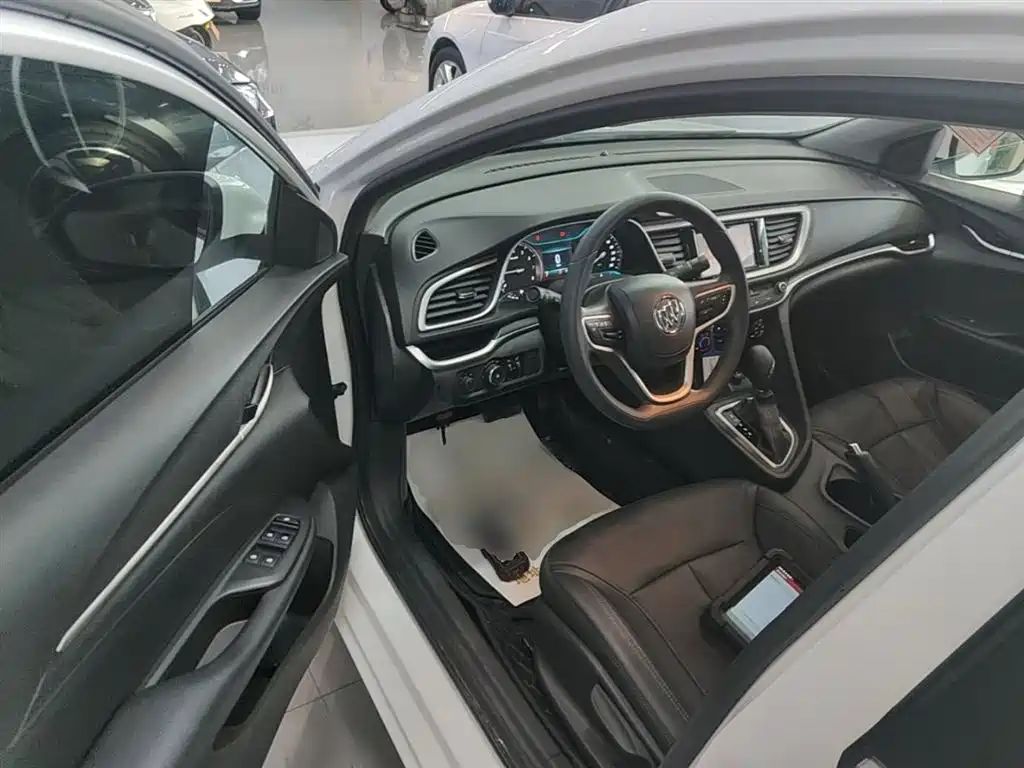 Buick Excelle 2021 — фото 16