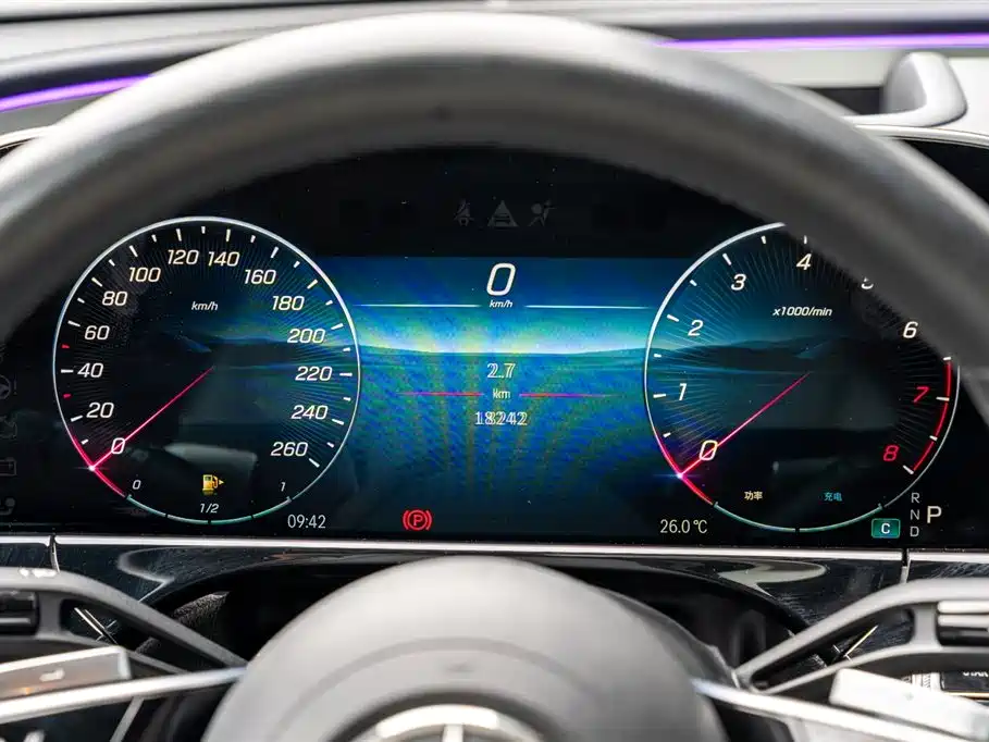 Mercedes-Benz E-Class 2023 — фото 21