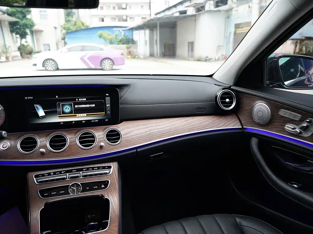 Mercedes-Benz E-Class 2020 — фото 14
