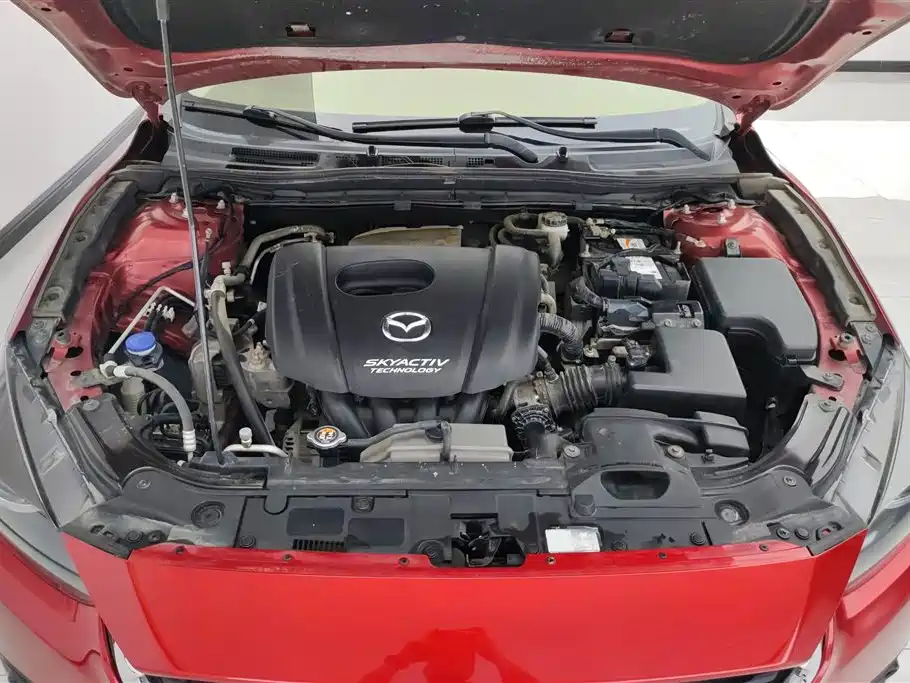 Mazda 3 Axela 2018 — фото 10