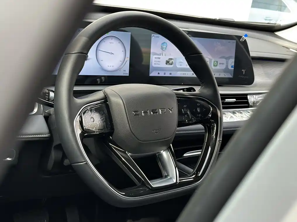 Chery Tiggo 8 PRO New Energy 2025 — фото 21
