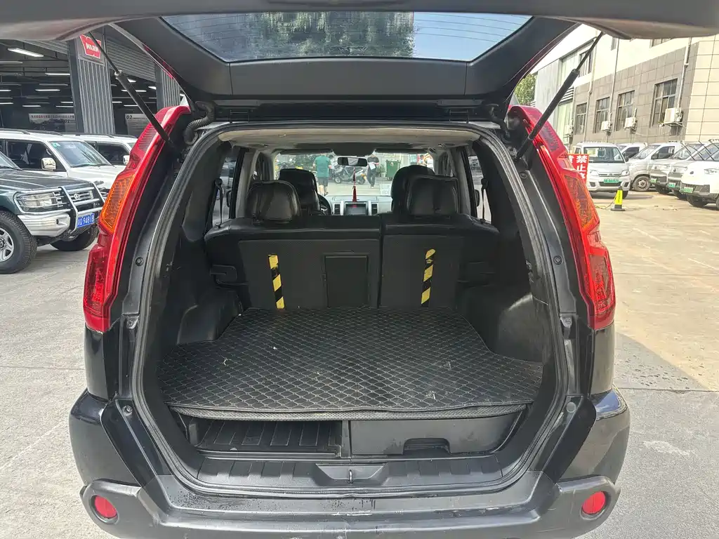 Nissan X-Trail 2011 — фото 14