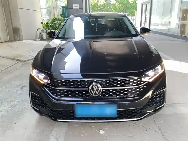 Volkswagen Passat 2024