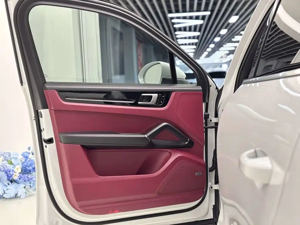 Porsche Cayenne 2018 — фото 14