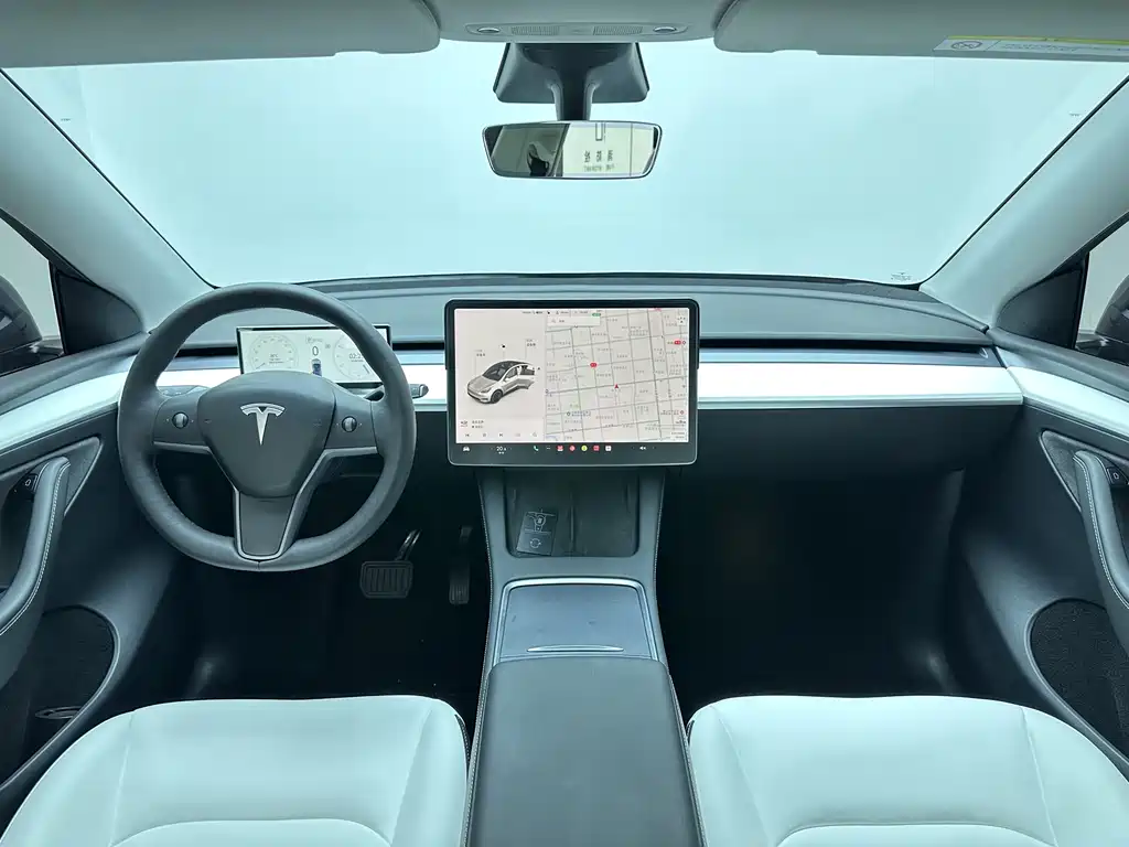 Tesla Model Y 2021 — фото 16