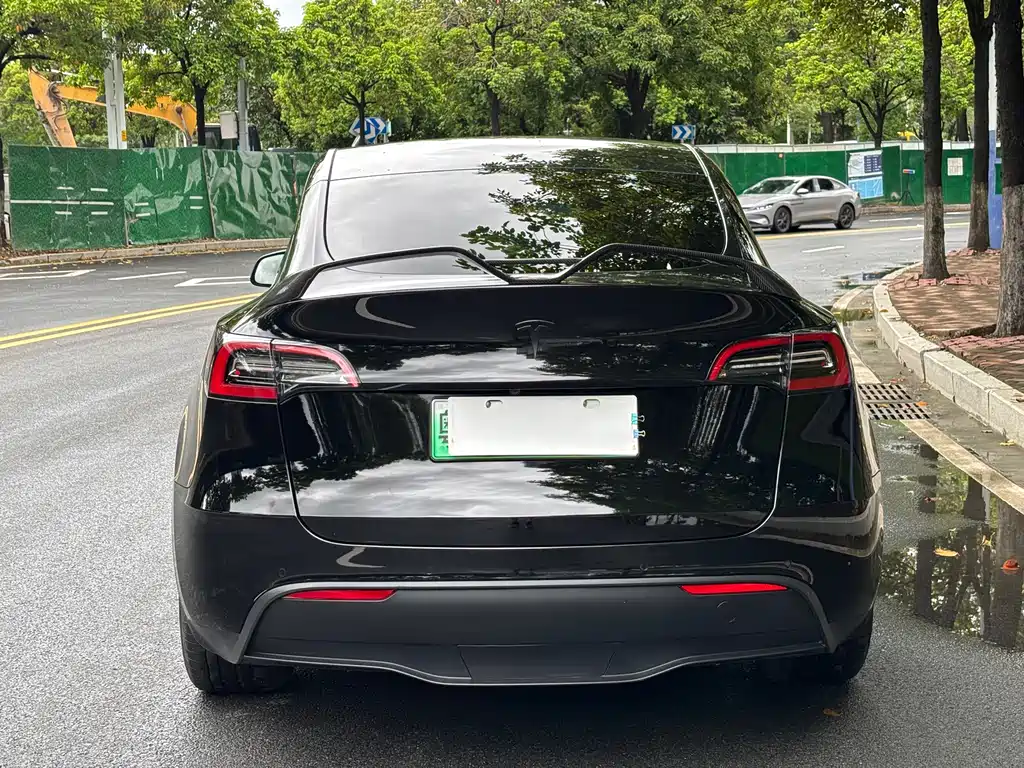 Tesla Model Y 2022 — фото 28