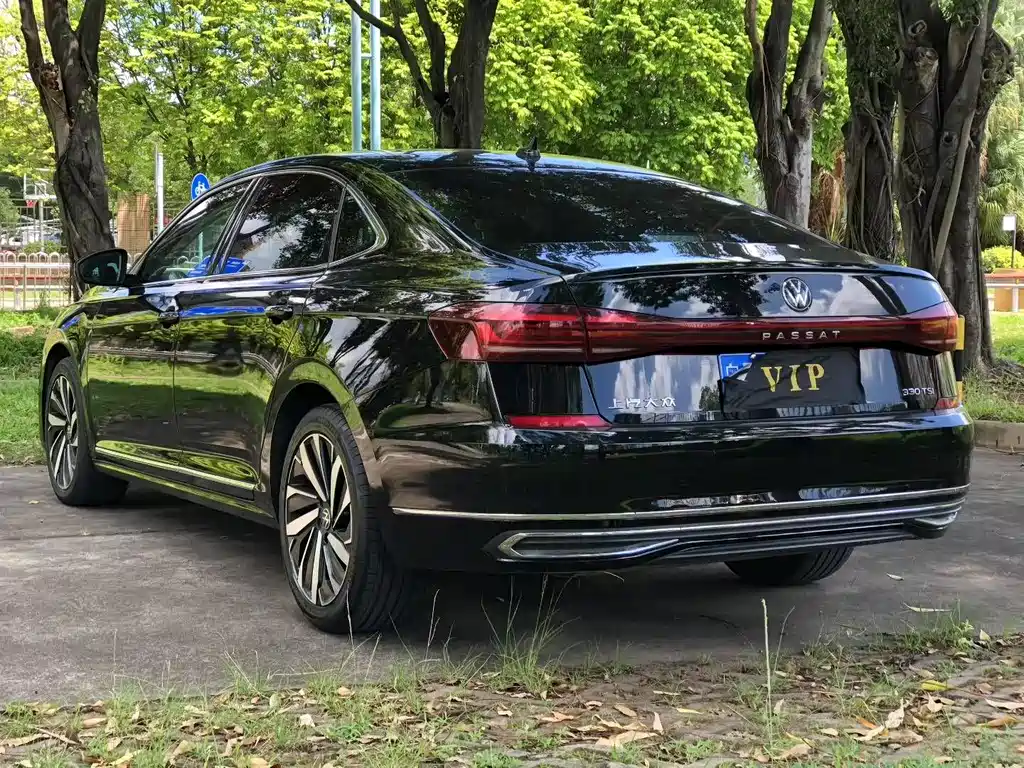 Volkswagen Passat 2022