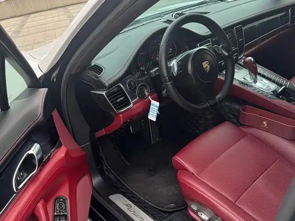 Porsche Panamera 2013