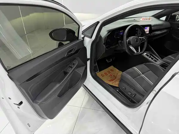 Volkswagen Golf 2022