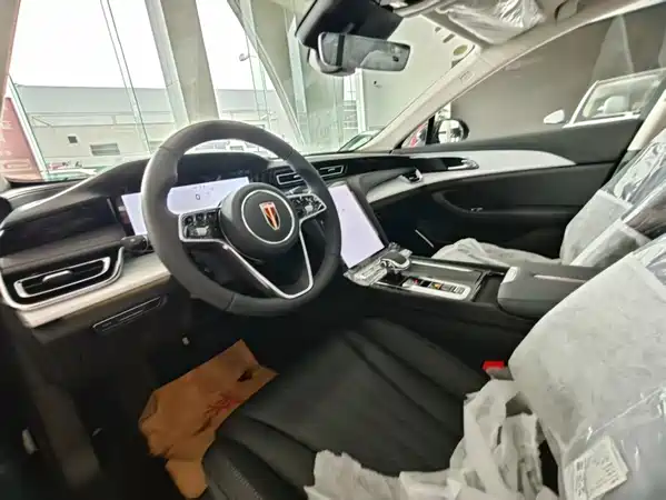 Hongqi H5 2026
