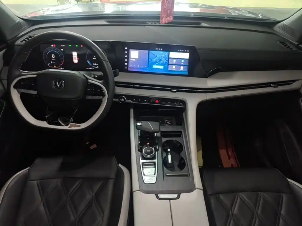 Changan CS75PLUS 2024 — фото 10