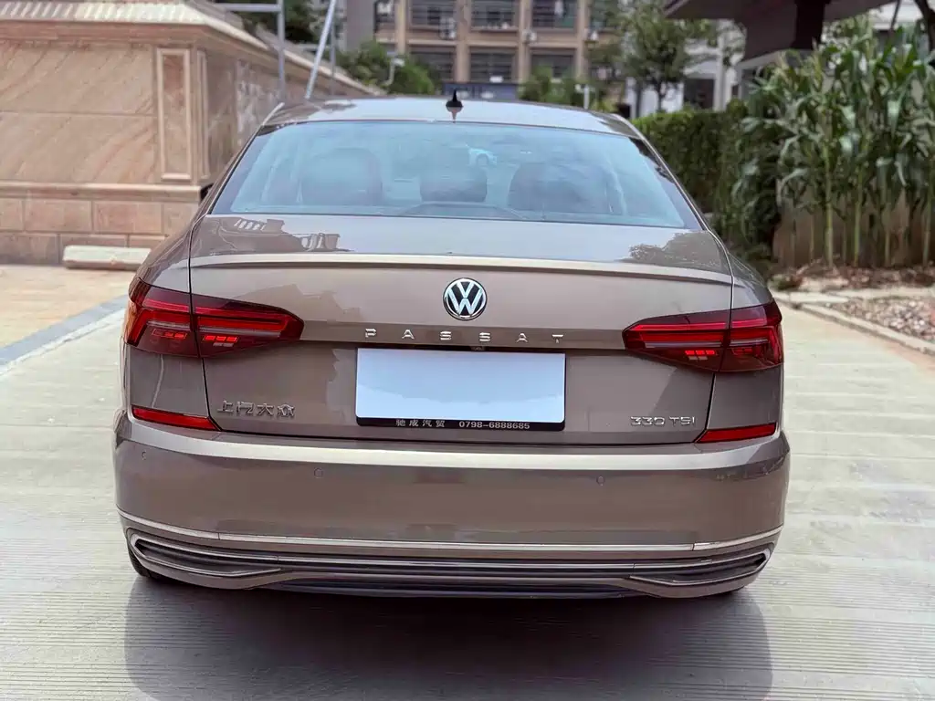 Volkswagen Passat 2020 — фото 11