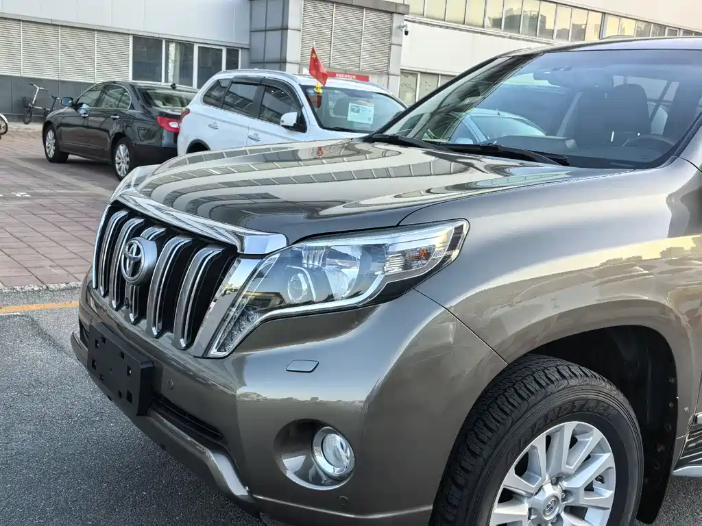 Toyota Prado 2017 — фото 4