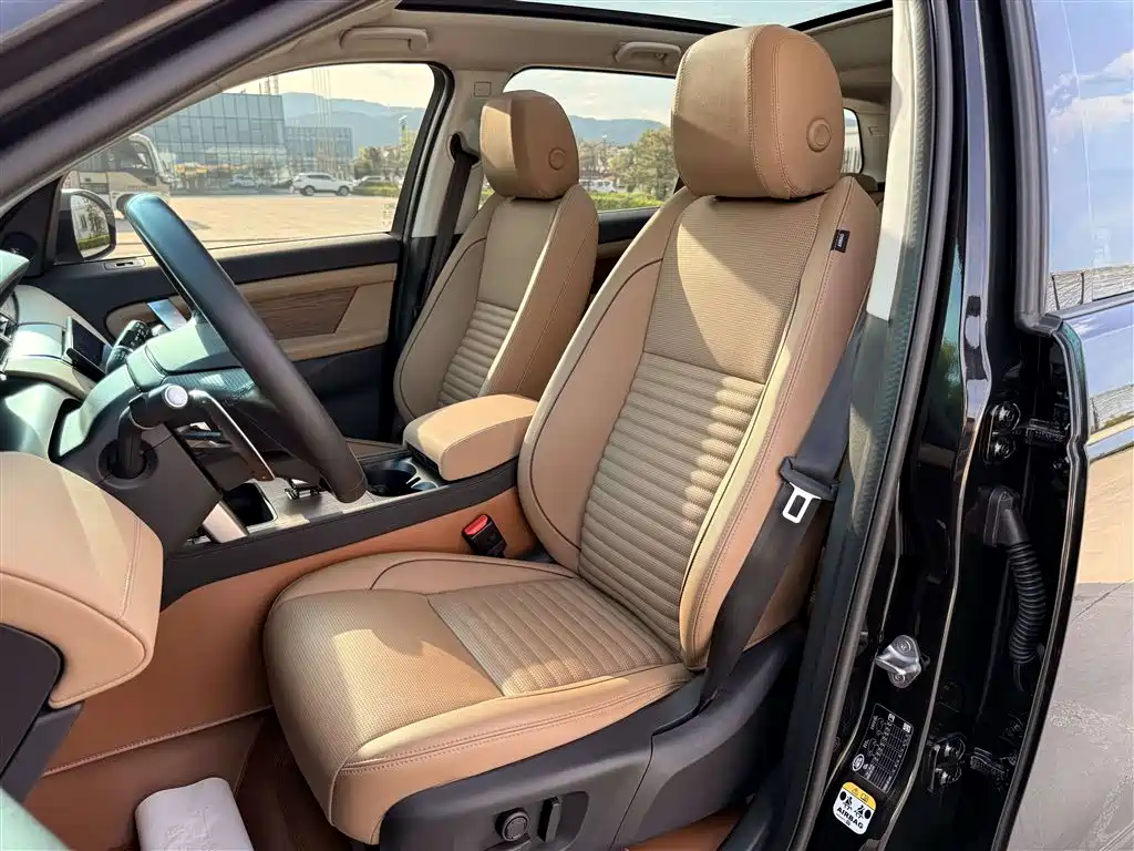 Land Rover Discovery Sport 2024