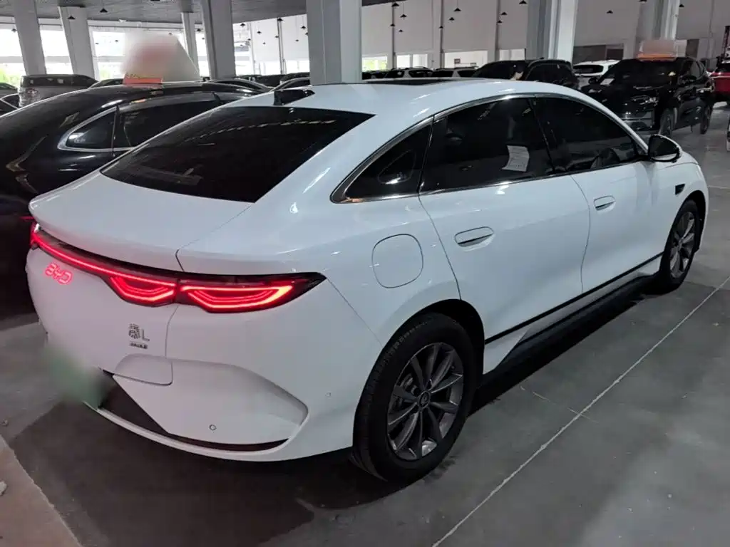 BYD Qin L 2025 — фото 7