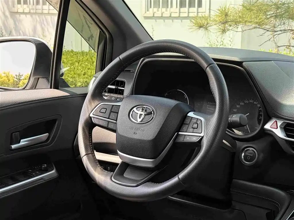 Toyota Sienna 2025 — фото 25